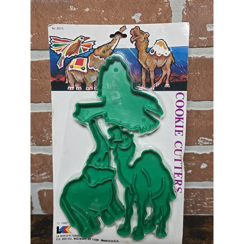 Vintage 1987 LK Manufacturing Cookie Cutters Animal Set New Sealed USA